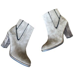 Lucky Brand Maldeev Wood Block Heeled Bootie Tan Nubuck Leather Womens Size 9